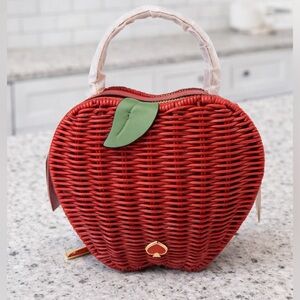 ☀️KATE SPADE HONEYCRISP APPLE WICKER PURSE * Novelty * NWT